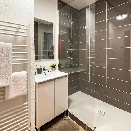 Hotel apartamentowy Sweetly Isatis Mérignac