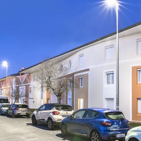 Sweetly Isatis De Lägenhetshotell