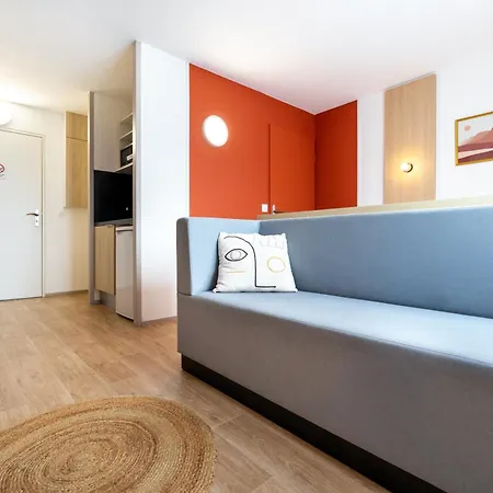 Sweetly Isatis De Lägenhetshotell 3*