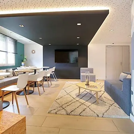 Sweetly Isatis De Aparthotel 3*