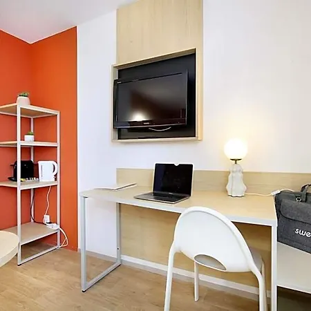 Aparthotel Sweetly Isatis De 3*