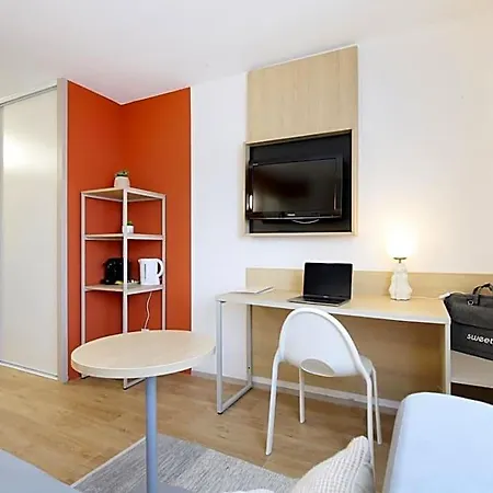 Aparthotel Sweetly Isatis De 3*