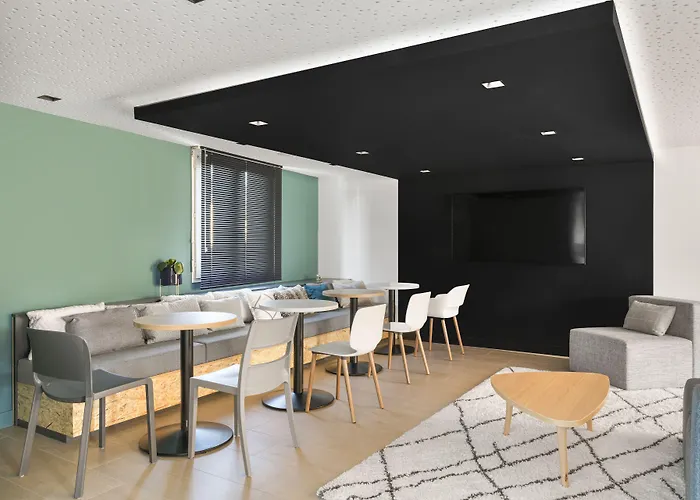 Hotel apartamentowy Sweetly Isatis De