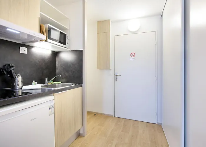 Aparthotel Sweetly Isatis De 3*