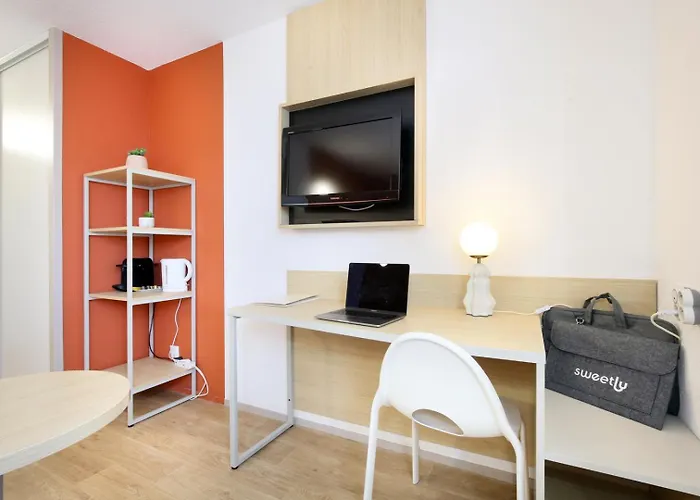 Aparthotel Sweetly Isatis De 3*